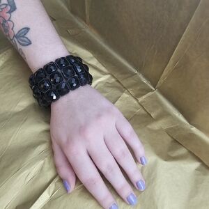 Elegant Black Beaded Bracelet